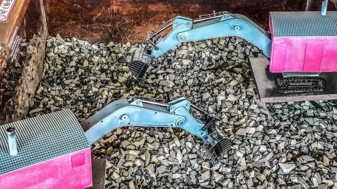 Longtian Chacha | Interactive Vintage Excavator Model