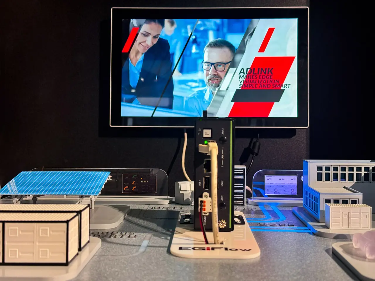 ADLINK | EMU Interactive Display Case — project photograph 8