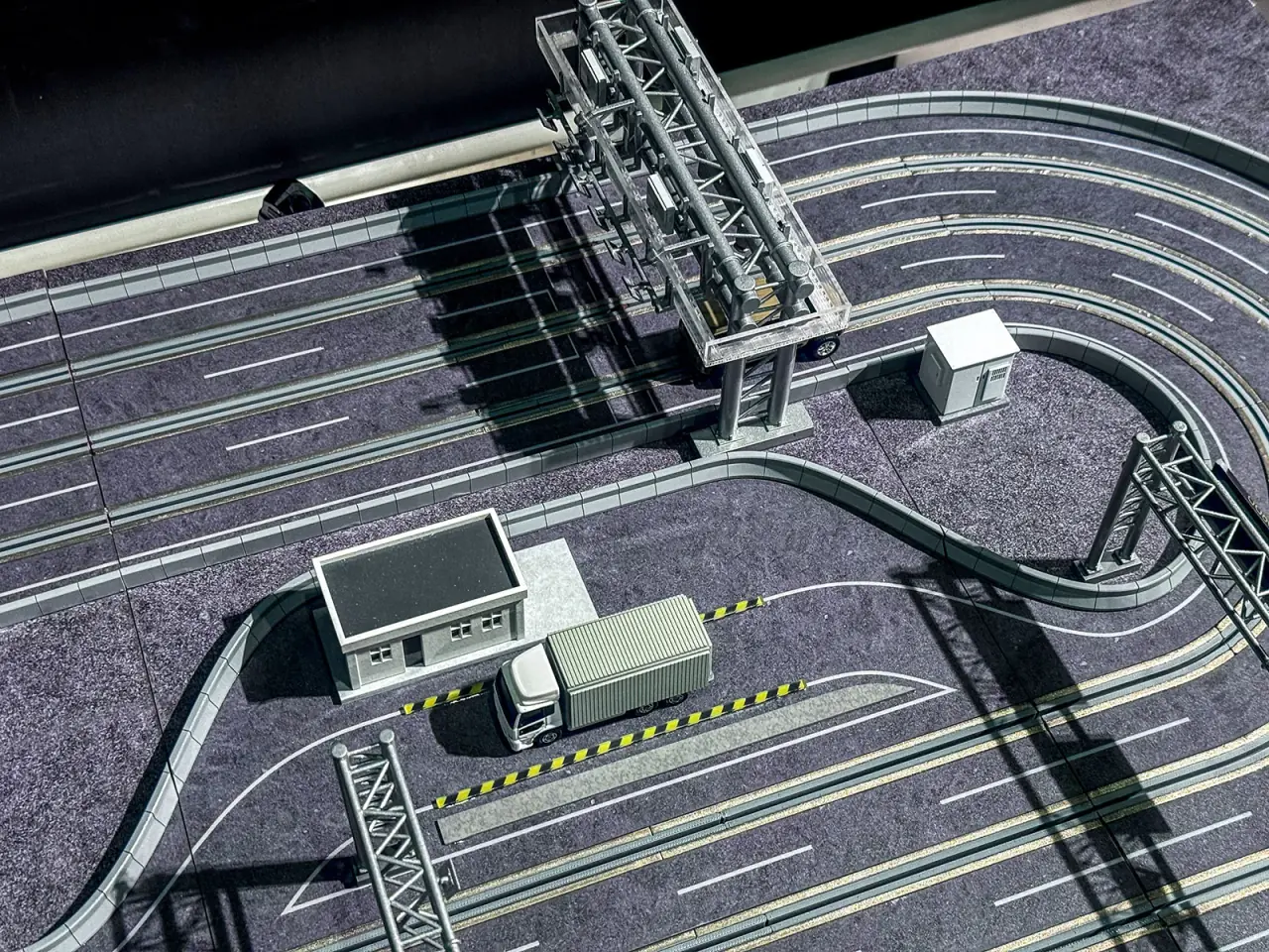 FETCi | Interactive Electronic Toll Collection Model — project photograph 3