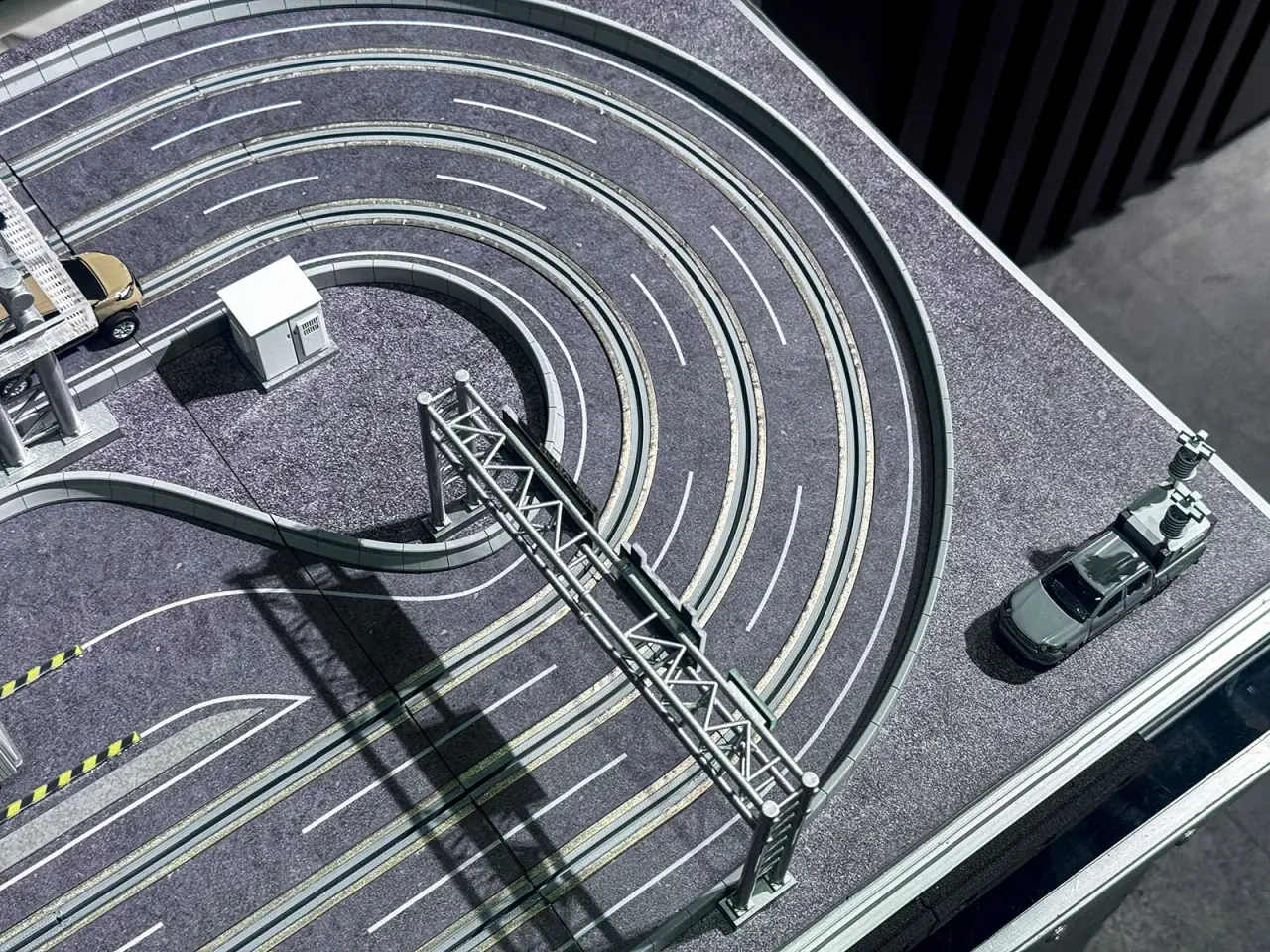 FETCi | Interactive Electronic Toll Collection Model — project photograph 4