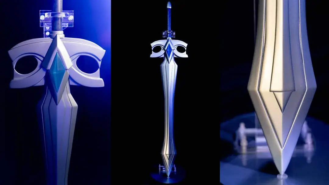 Noble Reincarnation | Life-Size Leviathan Water Sword