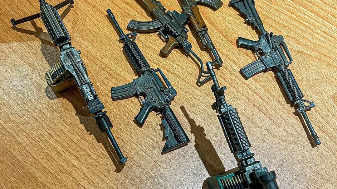 Miniature Armory | Detailed 1:10 Display Models